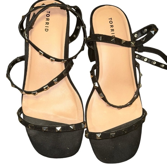 Torrid Black Studded Strappy Block Heel wide width size 9 9w sandals - Picture 4 of 7